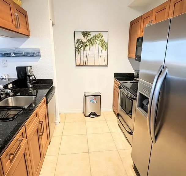 1064 N Tamiami Trl #1606 — Photo 4