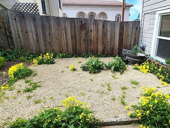 5th image of 1645 Irving St #B