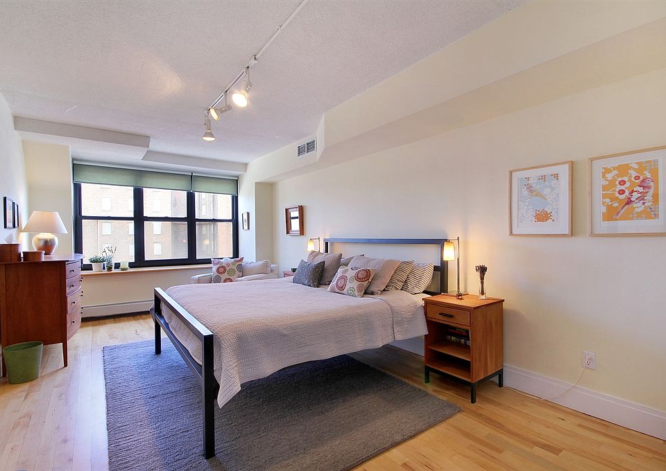 1st image of 535 Dean St APT 317