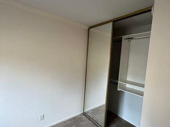 2nd image of 31 Seabird Ct #31