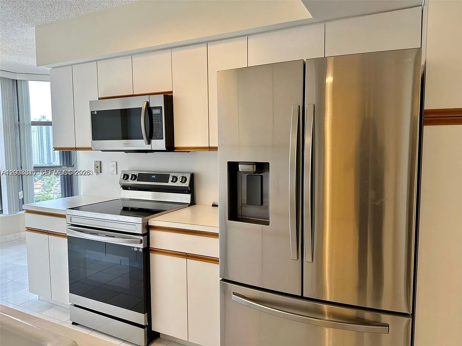 Mystic Pointe Condo No Th — Photo 4