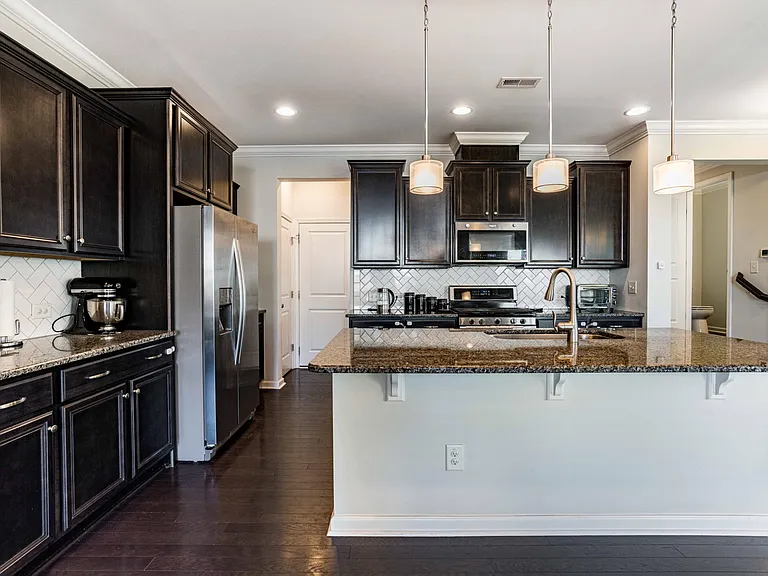 846 New Derby Ln — Photo 10