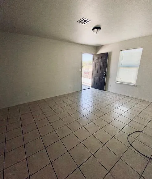 2635 Idalia Ave #A — Photo 2