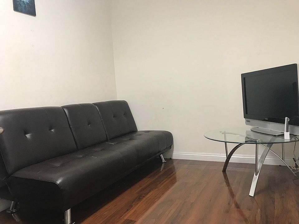 1st image of 2074 Woods Ave
