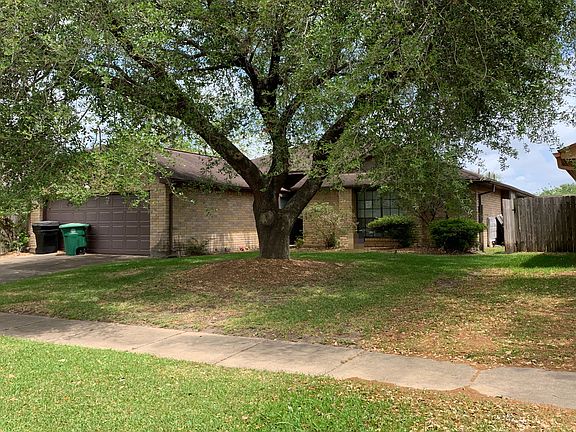 2nd image of 7011 Lost Thicket Dr