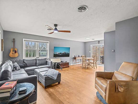 4th image of 399 Lewis Rd