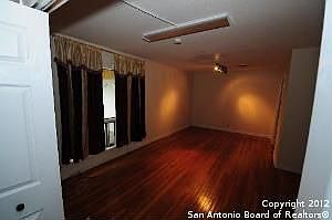 3rd image of 3811 Longridge Dr
