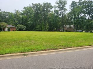 Brookgreen Dr, Lumberton, NC 28358