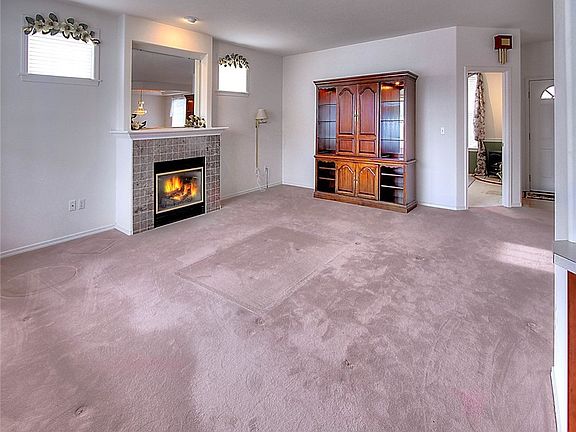 4th image of 5015 70th Avenue Ct W #6B
