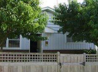 515 Hankes Ave, Aurora, IL 60505