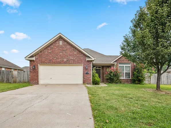 702 Grant Ave, Prairie Grove, AR 72753