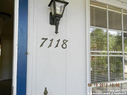 3rd image of 7118 GLEN GROVE DR