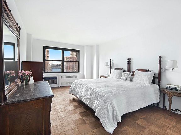 5th image of 165 W End Ave #14AB