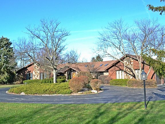 3rd image of 26530 N Countryside Lake Dr
