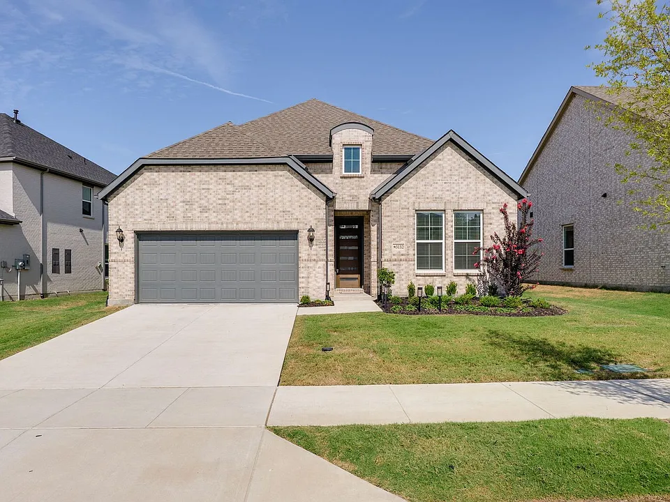 3132 Blake Dr