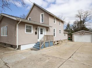 523 S 2nd St, Delavan, WI 53115