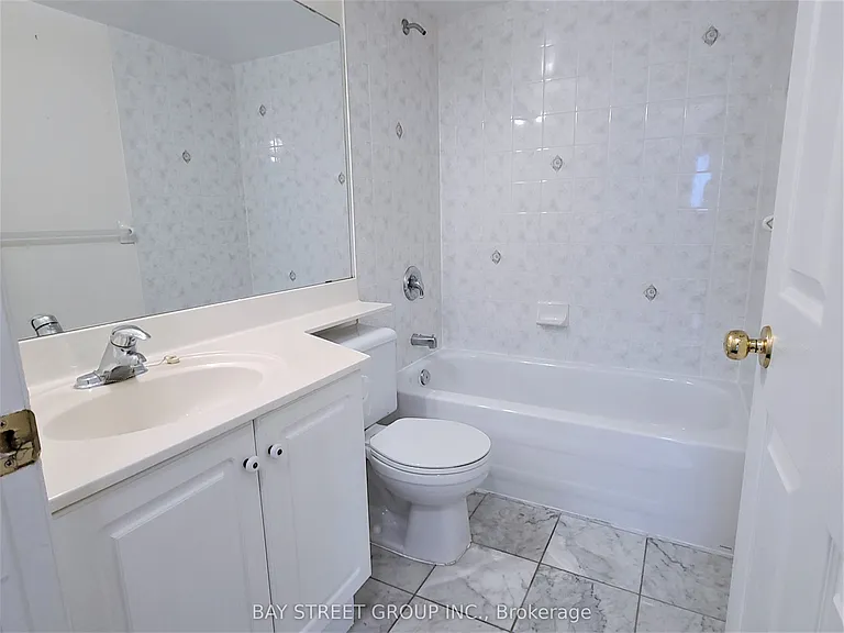 23 Lorraine Dr #1108 — Photo 9