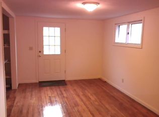 8429 Leaf Rd #R, Alexandria, VA 22309