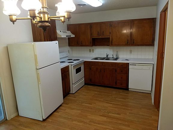 2nd image of 8302 E 110th Ter