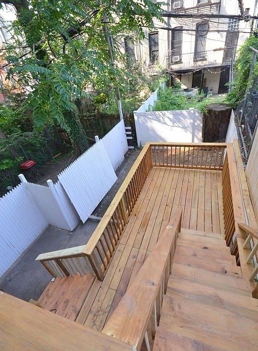 1st image of 563 Warren St APT 1R