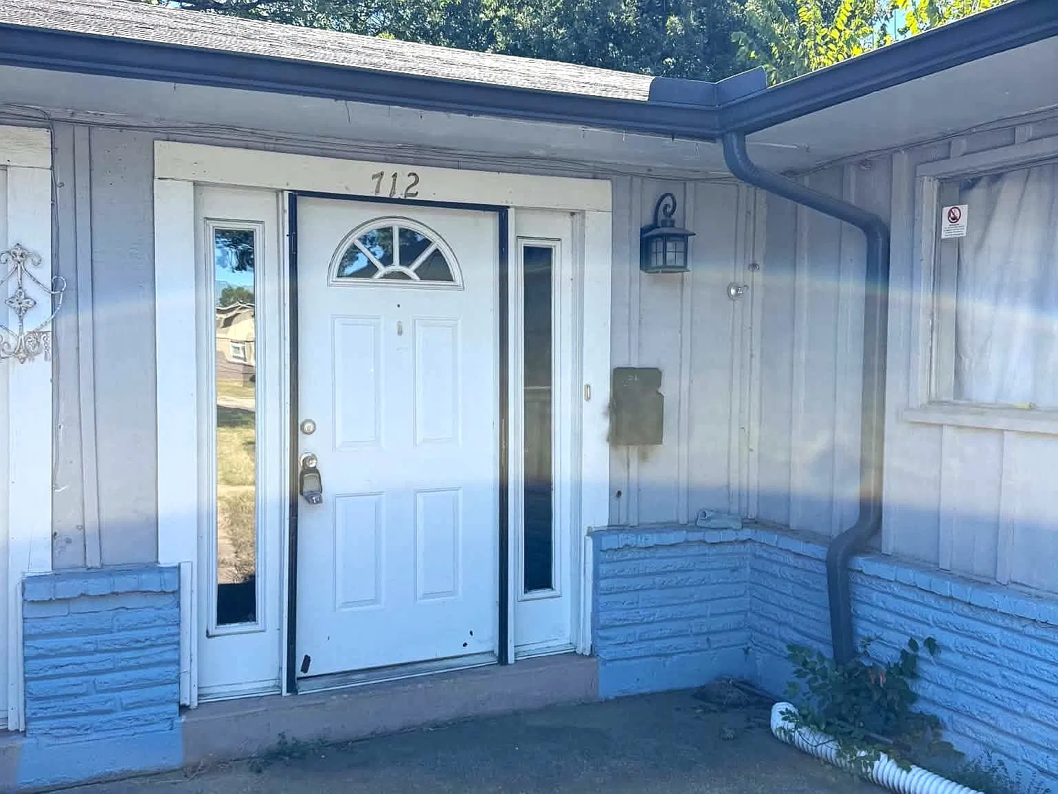 2 bed, 728 sqft, $1,300 — Photo 2