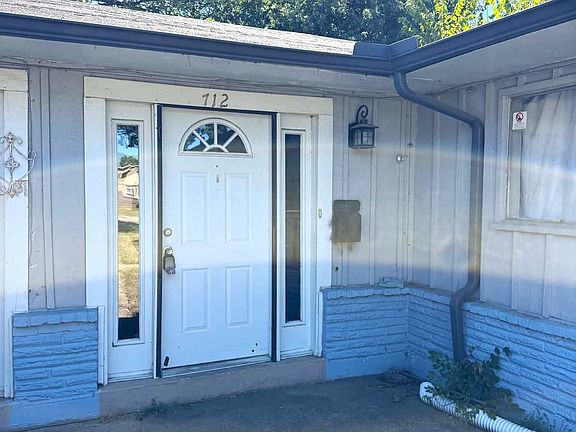 2nd image of 712 Redbird Dr