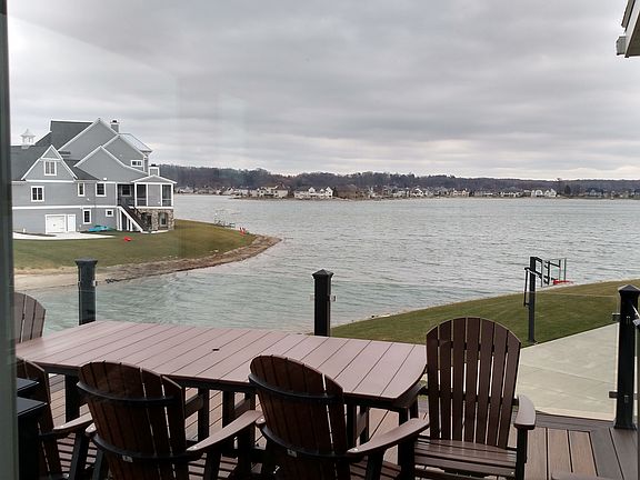5th image of 6088 W Bay Ct