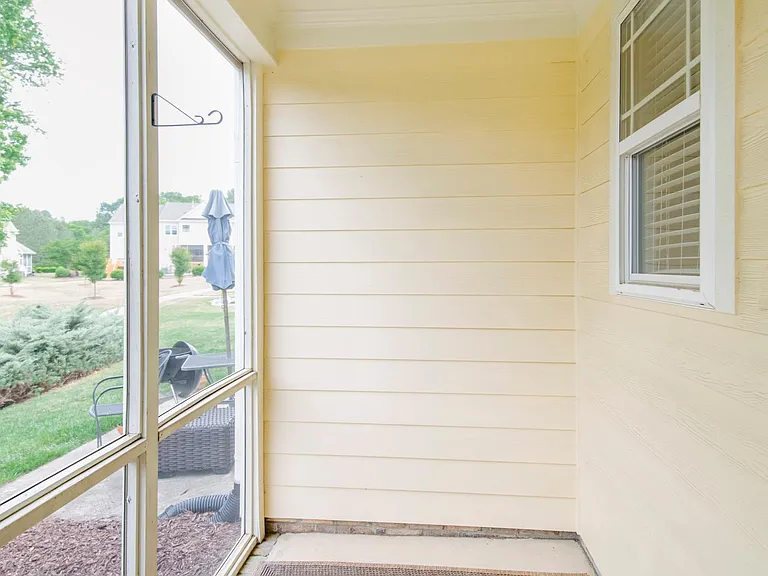 1103 Willowgrass Ln — Photo 15