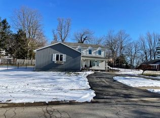 1434 Post Ct, Decatur, IL 62521