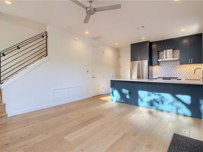 2414 Forest Ave, Austin, TX, 78704