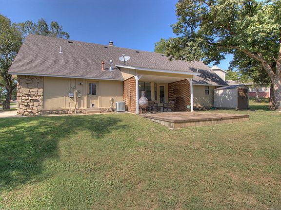 4th image of 10444 Ashford Ct