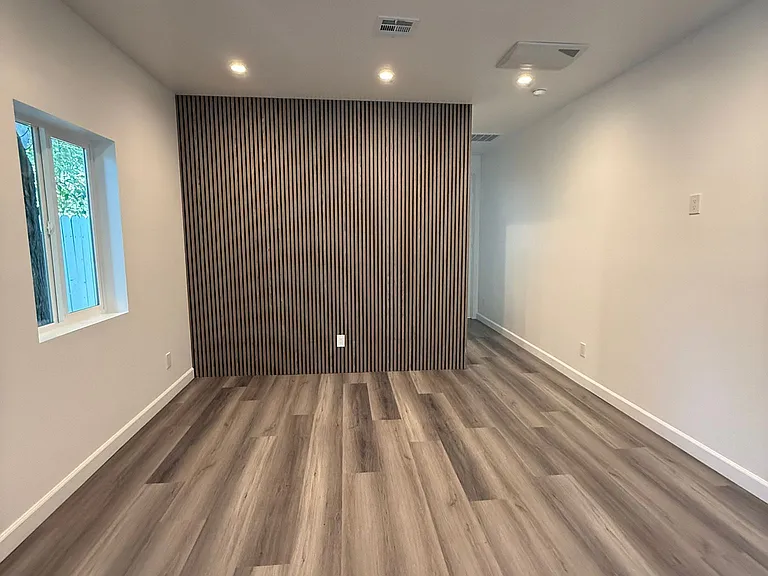 18312 Jovan St — Photo 2