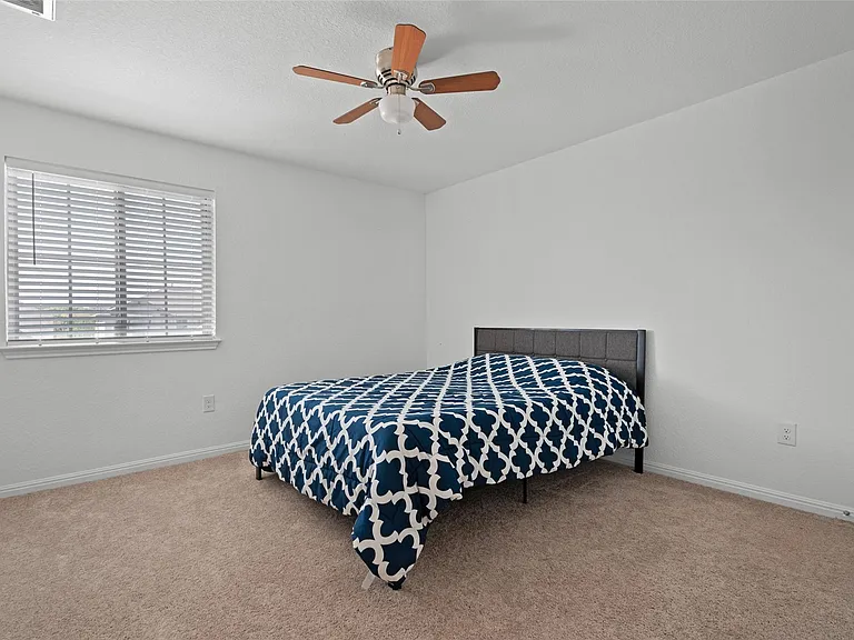 325 La Joya Pass — Photo 34