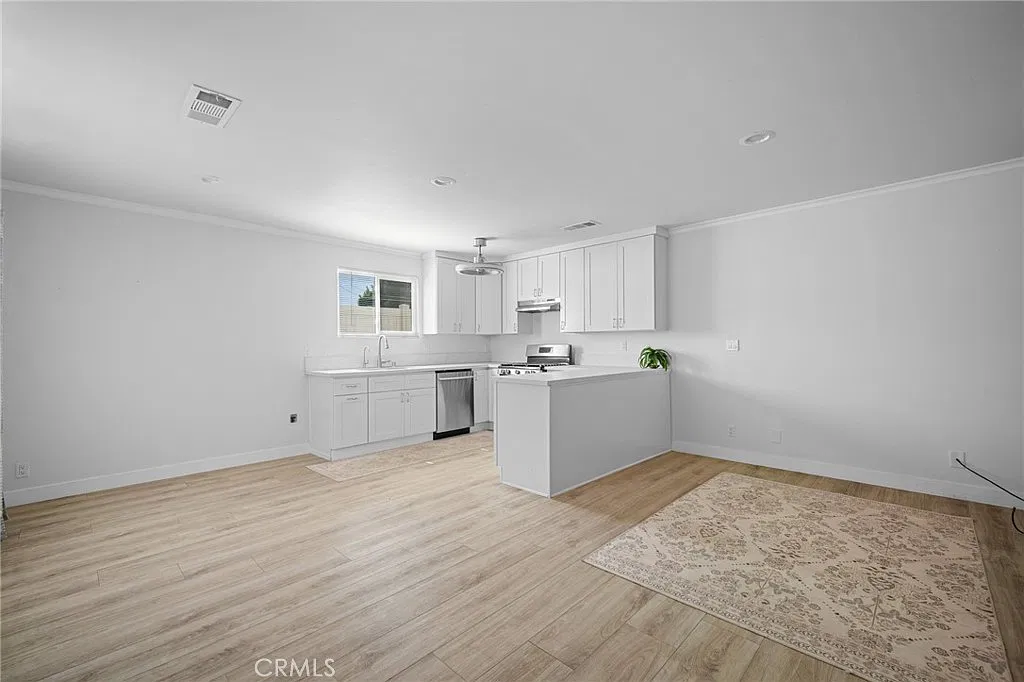 1 bed, 600 sqft, $2,500 — Photo 4