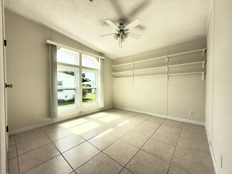 827 Sun Glow St — Photo 21