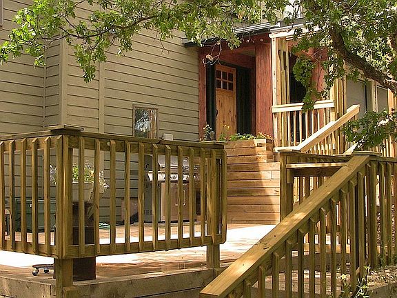 Front patio and grill area