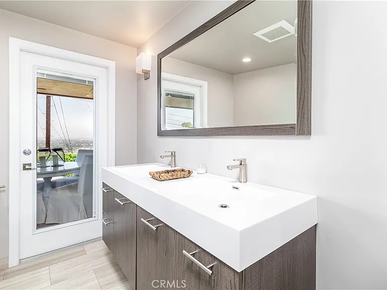 3546 Berry Dr — Photo 18