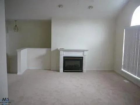 45676 Warwick Dr — Photo 4
