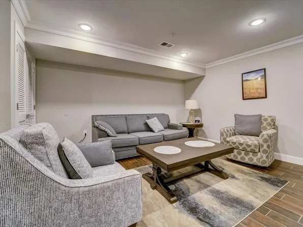 2765 Kennedy Boulevard image 6 of 33