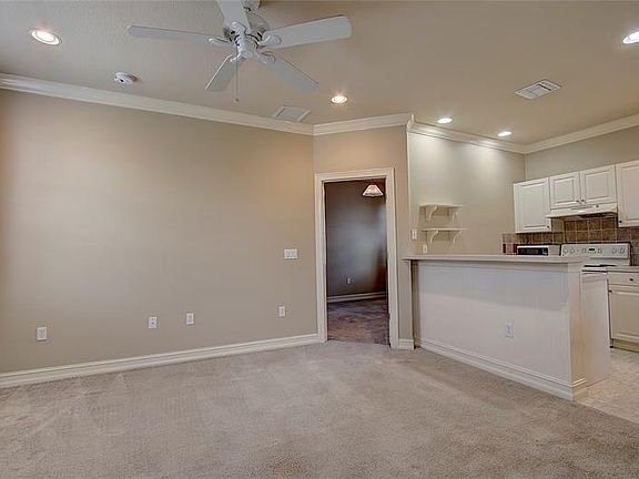 3rd image of 4451 Twinview Ln