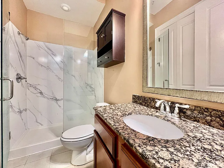 2810 Selwyn Ave #111 — Photo 23