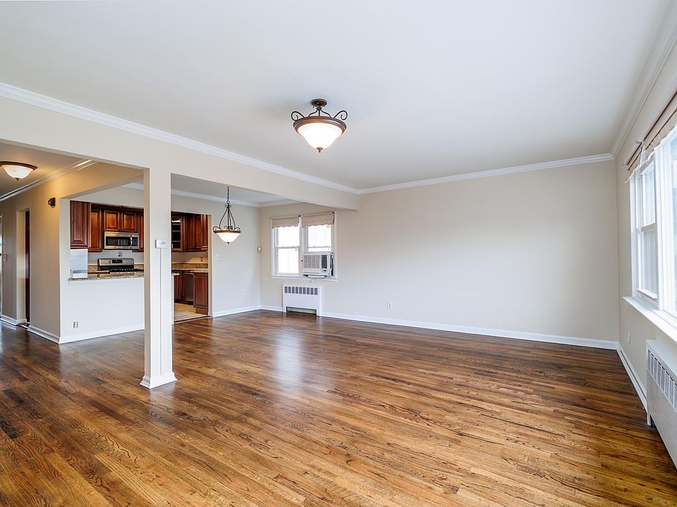 565 E Hudson St Long Beach NY Zillow