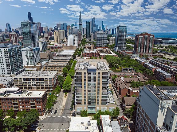 3rd image of 212 E Cullerton St #Penthouse 6