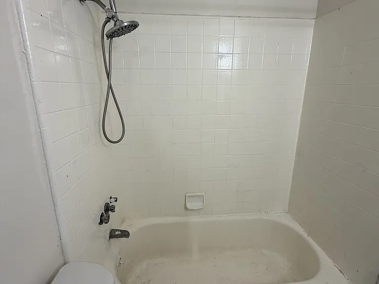 16040 Cantlay St #2A — Photo 2