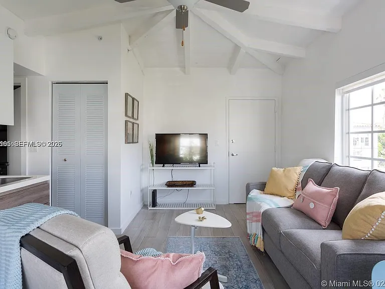 1450 Meridian Ave #201 — Photo 9