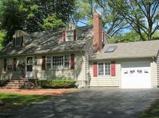 10 Cherokee Rd, Arlington, MA 02474