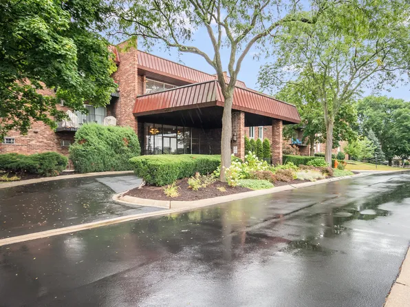 1121 W Ogden Ave APT 355, Naperville, IL 60563