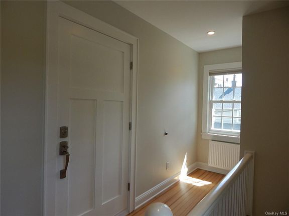 4th image of 2 Baylis Ct