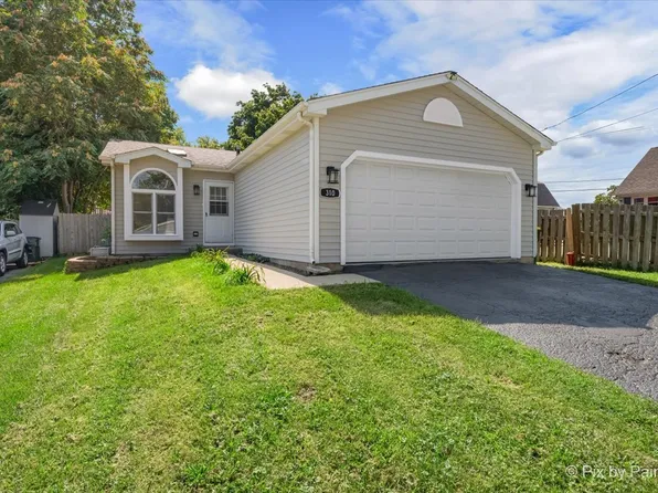 310 Lily Ln, Lakemoor, IL 60051