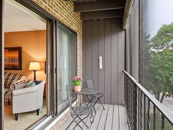 5th image of 5545 Chicago Ave APT 207